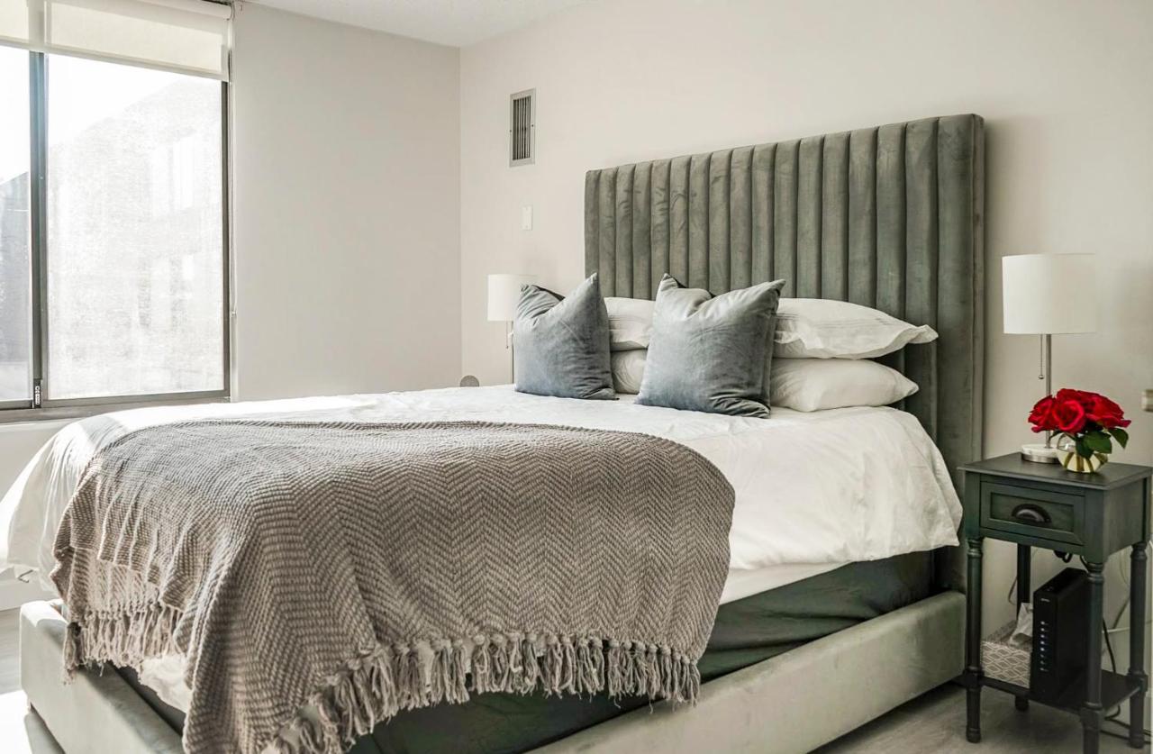 Short Term Rentals At The Park At Trowbridge Senior Community Southfield Eksteriør bilde