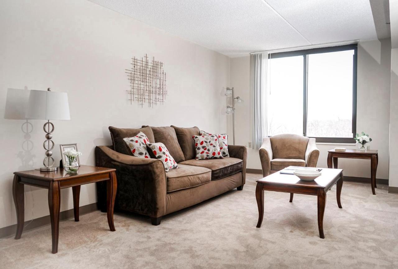 Short Term Rentals At The Park At Trowbridge Senior Community Southfield Eksteriør bilde
