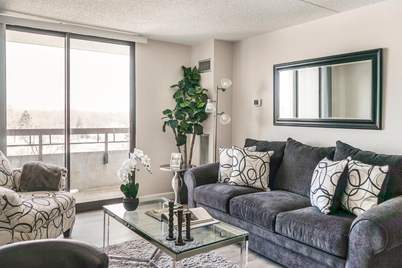 Short Term Rentals At The Park At Trowbridge Senior Community Southfield Eksteriør bilde