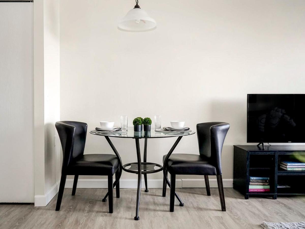 Short Term Rentals At The Park At Trowbridge Senior Community Southfield Eksteriør bilde