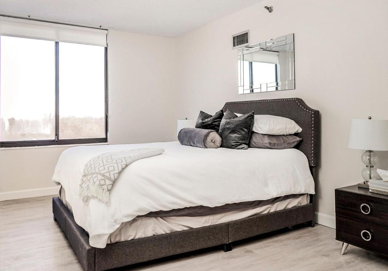 Short Term Rentals At The Park At Trowbridge Senior Community Southfield Eksteriør bilde