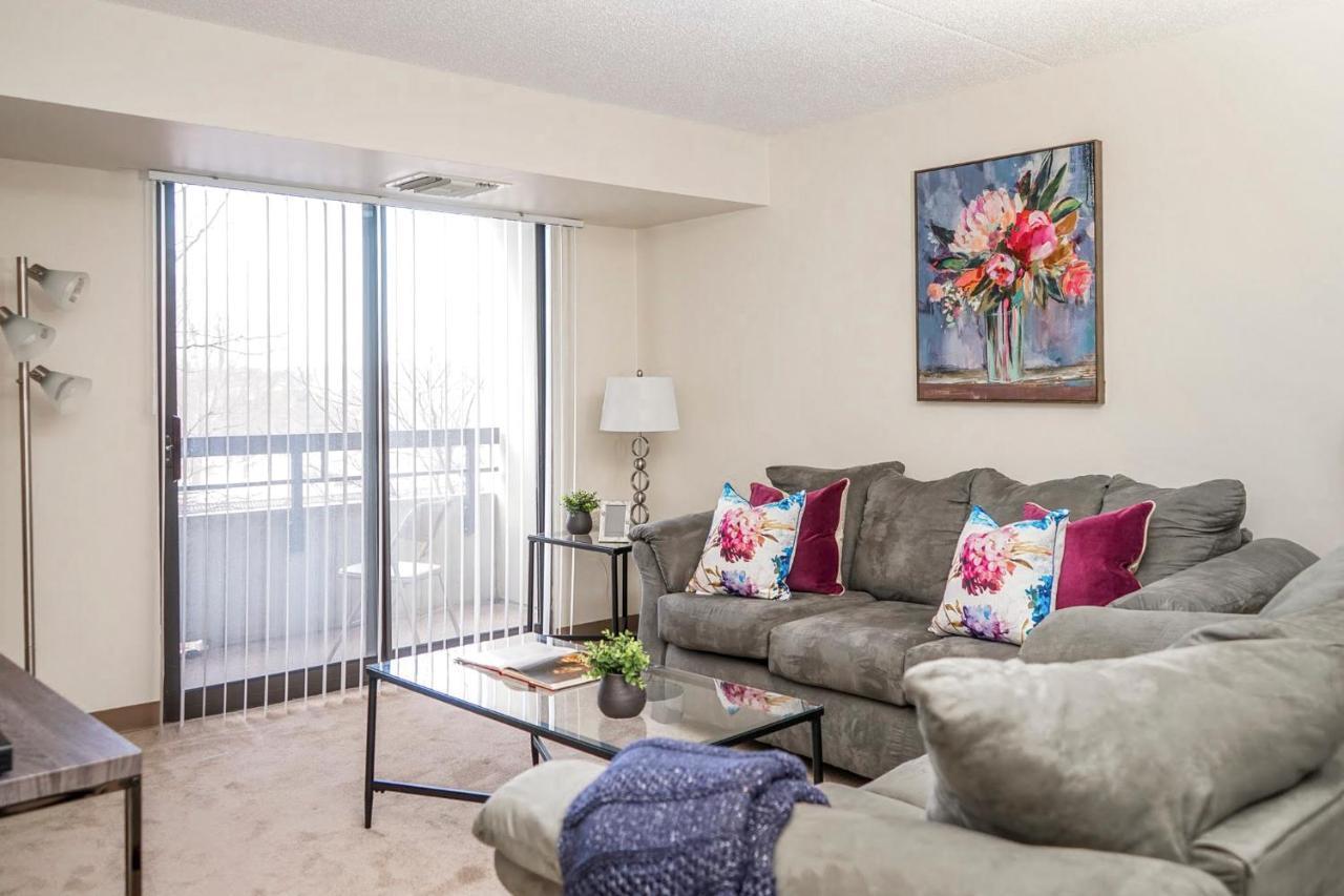 Short Term Rentals At The Park At Trowbridge Senior Community Southfield Eksteriør bilde