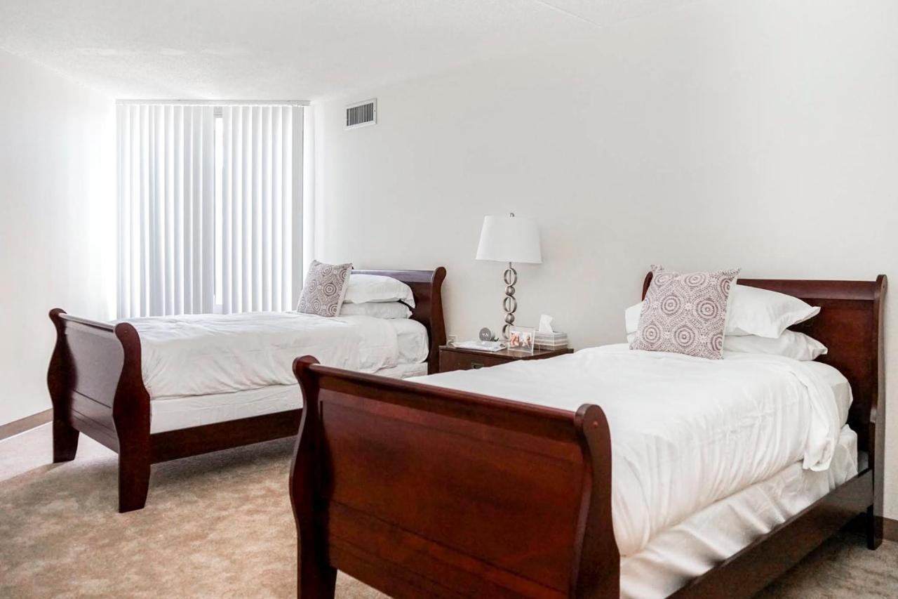 Short Term Rentals At The Park At Trowbridge Senior Community Southfield Eksteriør bilde