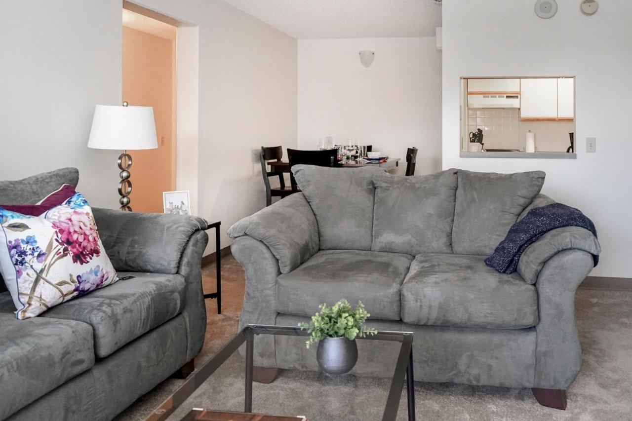 Short Term Rentals At The Park At Trowbridge Senior Community Southfield Eksteriør bilde