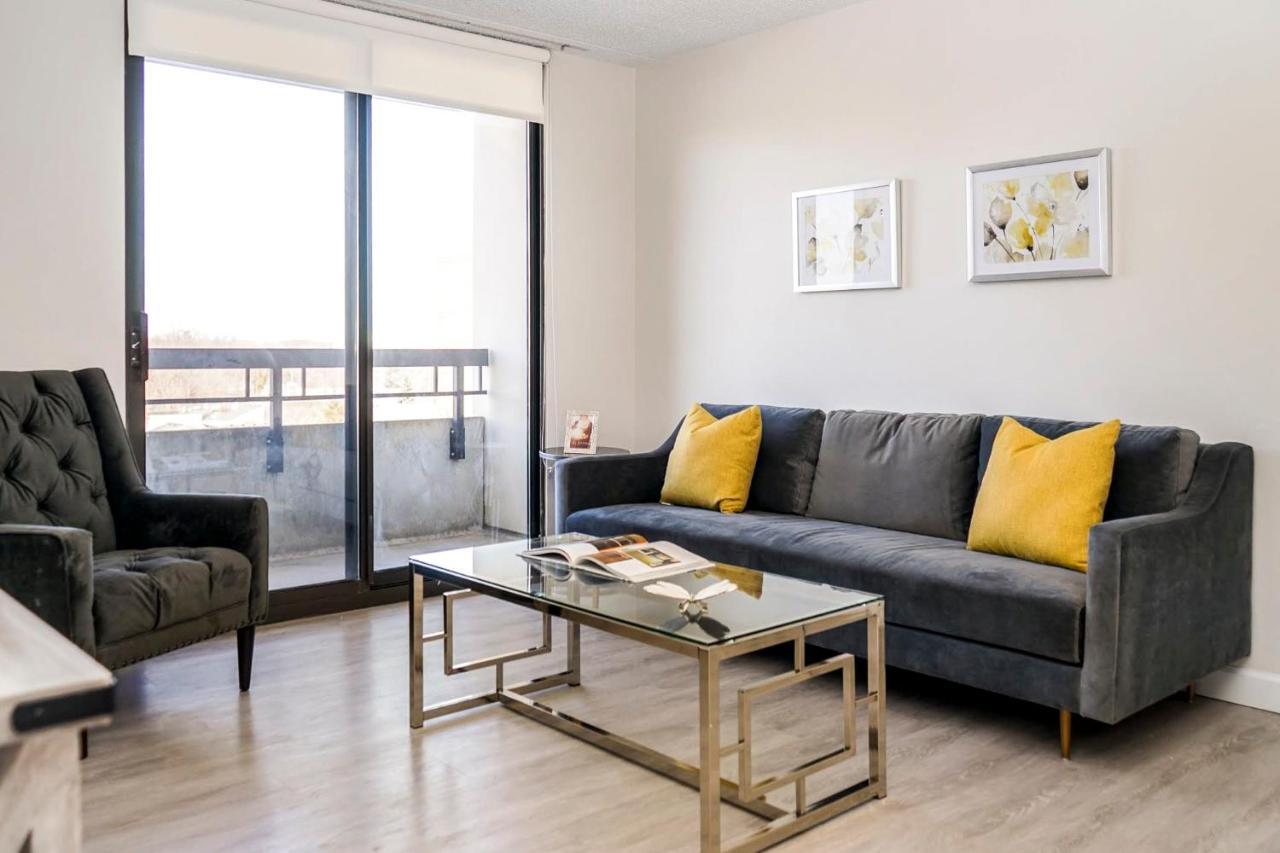 Short Term Rentals At The Park At Trowbridge Senior Community Southfield Eksteriør bilde