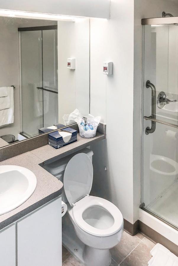 Short Term Rentals At The Park At Trowbridge Senior Community Southfield Eksteriør bilde