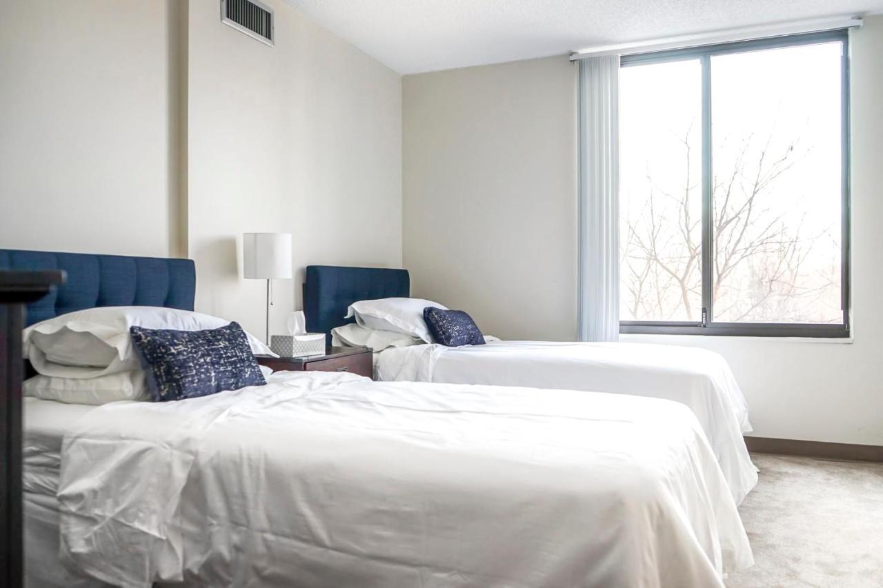 Short Term Rentals At The Park At Trowbridge Senior Community Southfield Eksteriør bilde