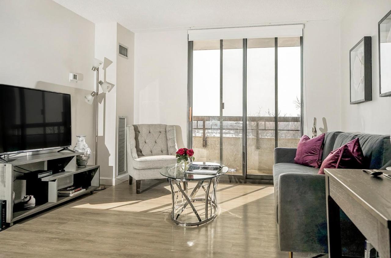 Short Term Rentals At The Park At Trowbridge Senior Community Southfield Eksteriør bilde