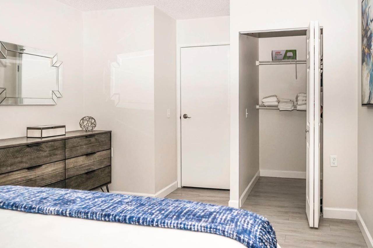 Short Term Rentals At The Park At Trowbridge Senior Community Southfield Eksteriør bilde